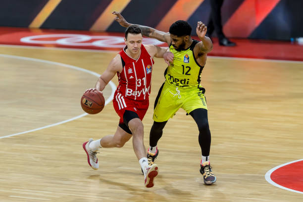 会立刻发起 会立刻发起