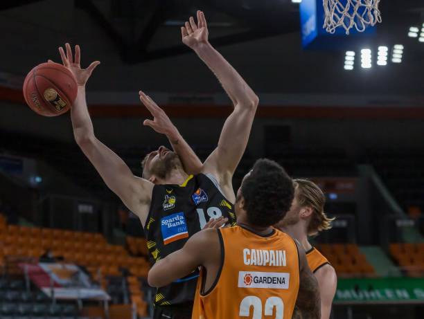 调整战术 调整战术